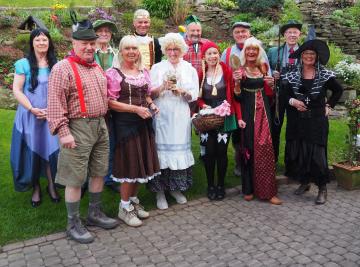 Die gesamte Crew aus dem M�rchenwald