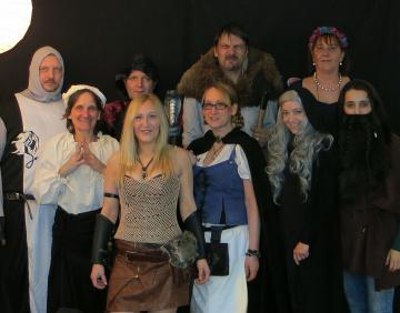 Die neun Ratsmitglieder kamen zusammen um sich zu beraten und den Mrder zu entlarven!