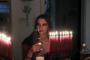 Ich durfte Greta Hutter Leben einhauchen. Im Bild sieht man, wie sie versucht, so unauff�llig wie m�glich zu bleiben.