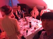 Das ist wohl auch der Grund, warum der Blickwinkel so seltsam wirkt (Die Beleuchtung ist brigens Original #nofilter)