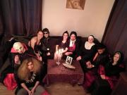 F�r einem Moment gedenken alle dem gro�en Verlust unserer Minni.