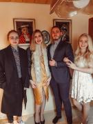 Familie Lasarew ist in voller Vorfreude auf die Hochzeit des Jahres.