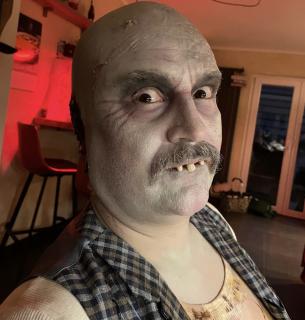 Als ich als letzte in der Partylocation ankam habe ich gesagt "wow, ihr seht ja alle toll aus!" und alle anderen haben gesagt "warte erstmal, bis du Jan aka Max siehst!"