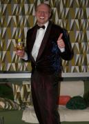 Anton Knig. Ein Mann dem das Perlweisslcheln ins Gesicht gemeiselt ist!