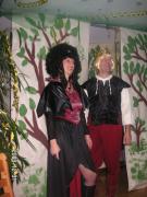 B�se Stiefmutter und M�rchenprinz im Wald
