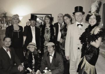 noch vertr�gt sich die illustre Gesellschaft (zumindest nach au�en hin....)