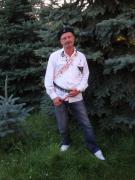 Das tapfere Schneiderlein trgt den neusten Trend in Sachen Mode.