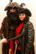 Captain John Nightingale und Captain Isabella Morgan