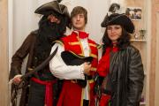 Captain John Nightingale, Admiral Thomas Silver und Captain Isabella Morgan
