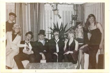 Unsere Kimi-total-Dinnergruppe im Schatten der Premiere!