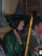 Auch die Hexe hat versucht sich an diesem Abend "hbsch" zu machen.