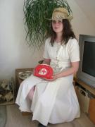 Dr. Carla Fisher: "Entschuldigung ... gibts da auch was von Ratiopharm?"