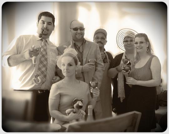 KRIMI total - Drei Rosen für Charlie: Fotos von Diana aus Hamburg