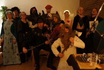 Der komplette Rat der 9 und die Gste Baratorn (Waldlufer) und Talmien (Alchimist)