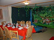 Die Festtafel im Märchenwald